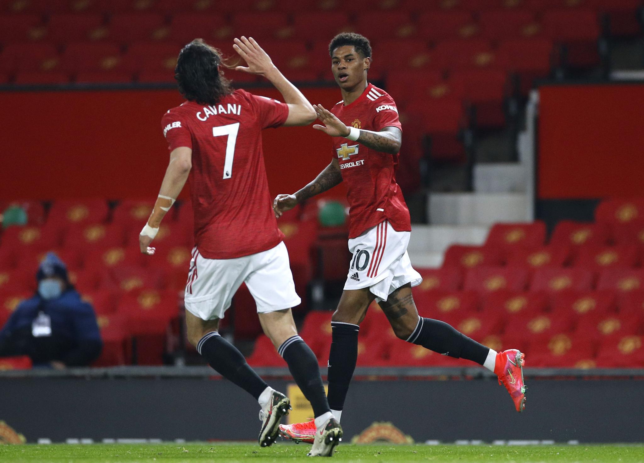 通过其透明 通过其透明